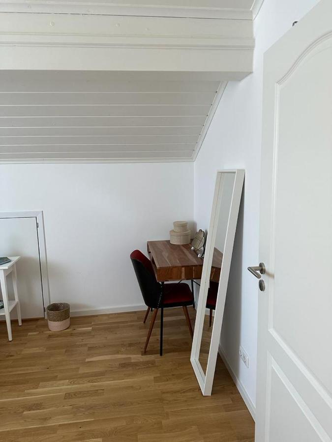 Lichtdurchflutete 90 M2 Drei Zimmer Duplexwohnung In Altperlach Monaco di Baviera Esterno foto