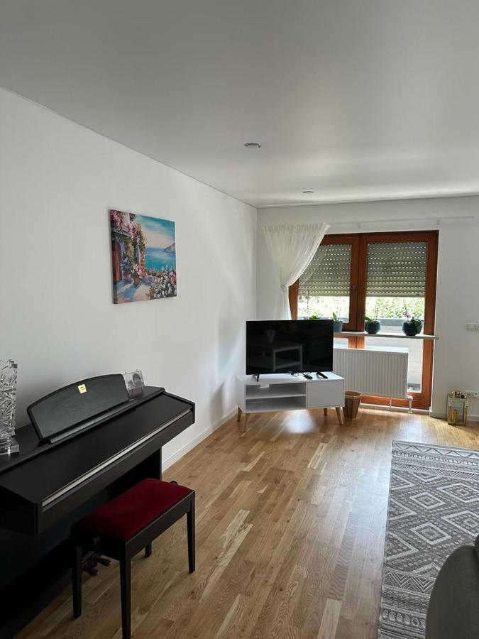 Lichtdurchflutete 90 M2 Drei Zimmer Duplexwohnung In Altperlach Monaco di Baviera Esterno foto