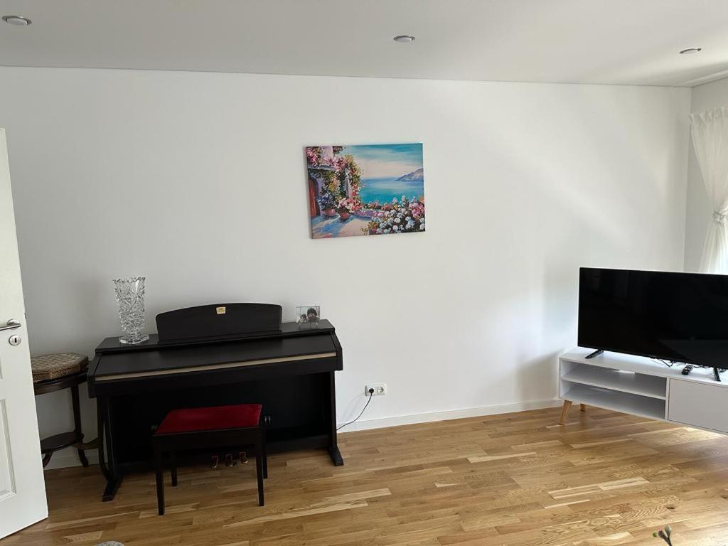 Lichtdurchflutete 90 M2 Drei Zimmer Duplexwohnung In Altperlach Monaco di Baviera Esterno foto