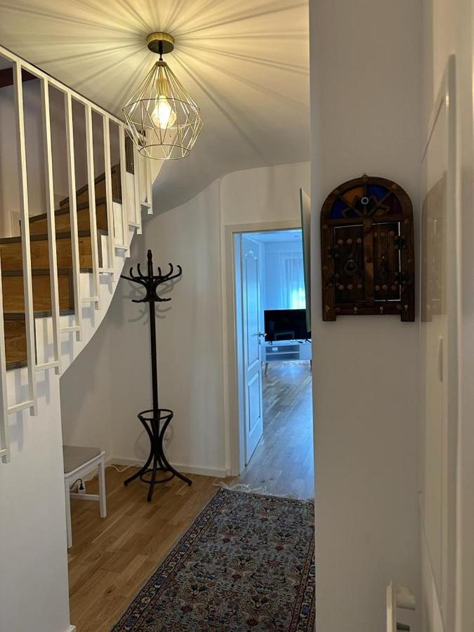 Lichtdurchflutete 90 M2 Drei Zimmer Duplexwohnung In Altperlach Monaco di Baviera Esterno foto
