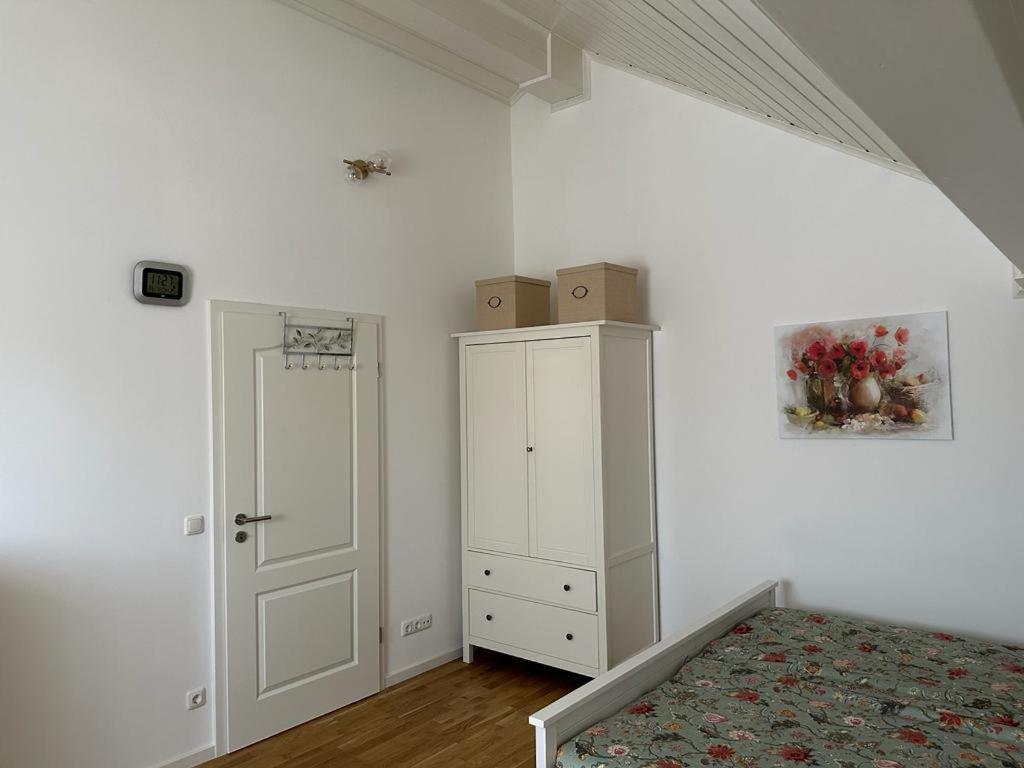 Lichtdurchflutete 90 M2 Drei Zimmer Duplexwohnung In Altperlach Monaco di Baviera Esterno foto